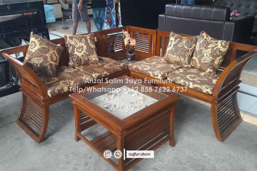 Kursi Sudut Jati Modern