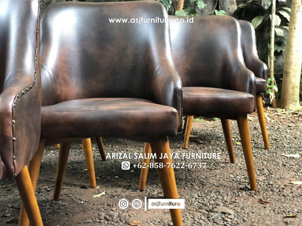 Kursi Makan Sofa Klasik