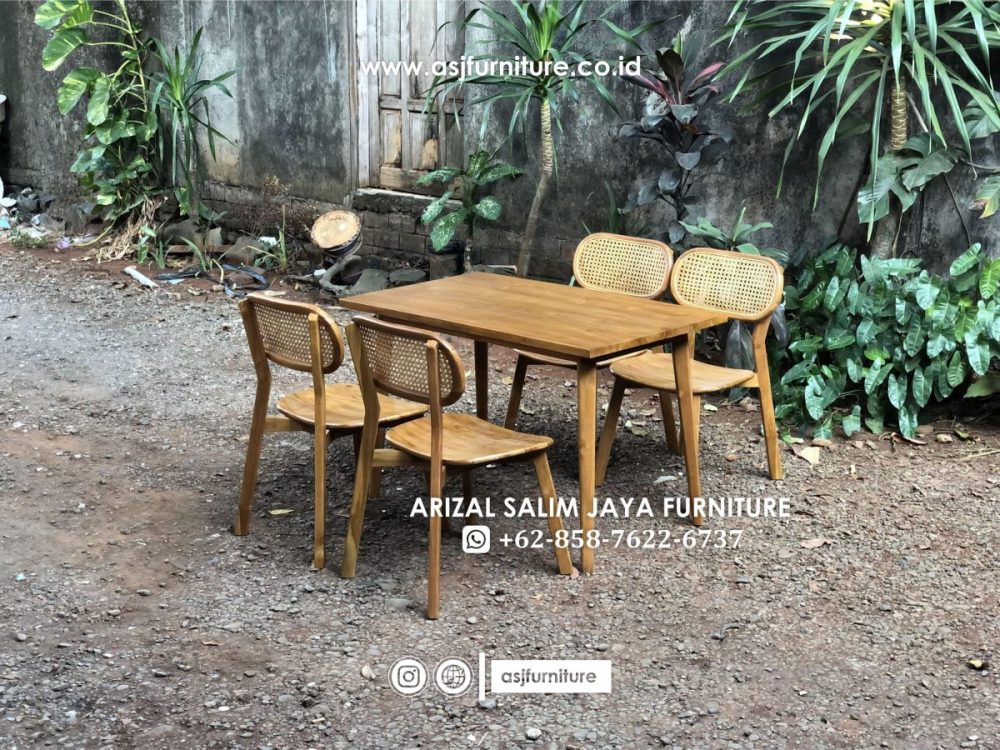 Set Meja Makan Jati Rotan Kursi 4