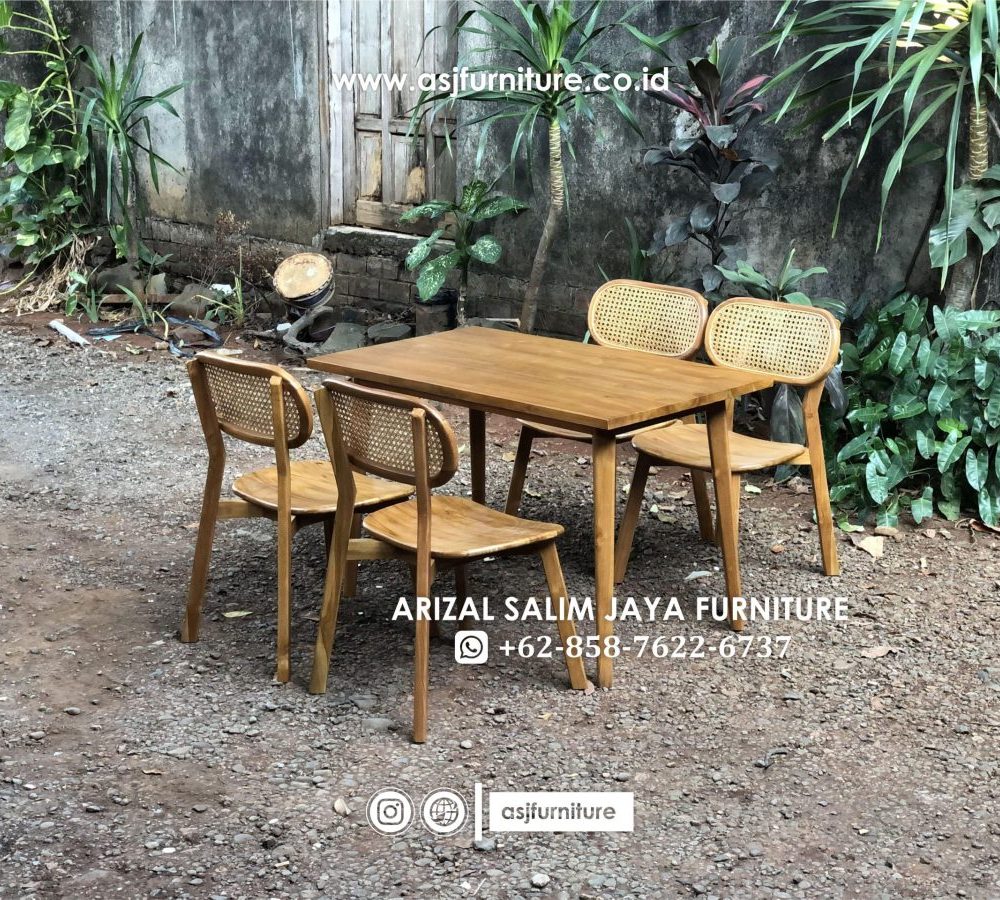 Set Meja Makan Jati Rotan Kursi 4