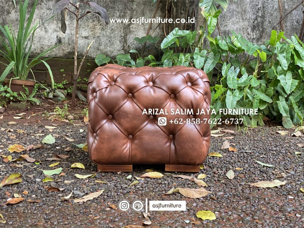 Stool Sofa Chesterfield Classic