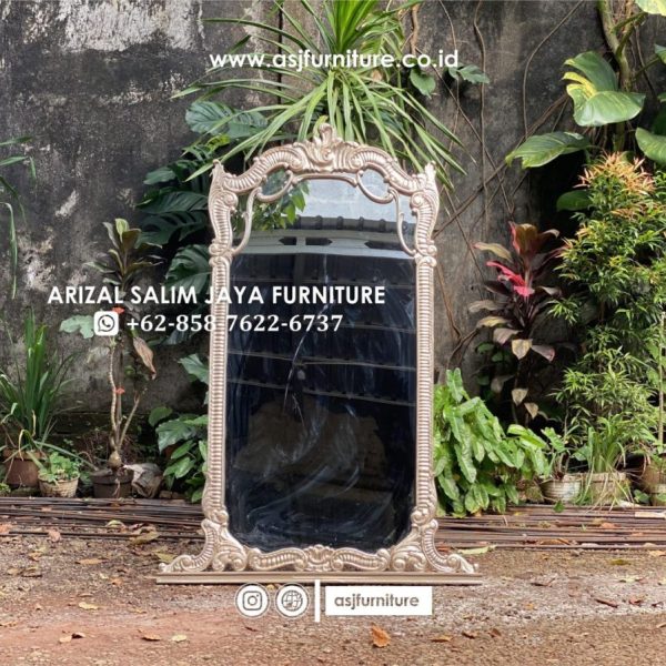 Kaca Cermin Hias Berdiri Ukiran