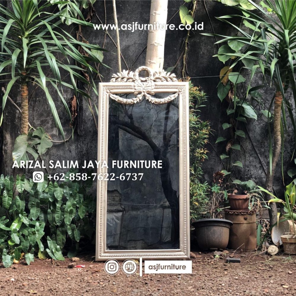 Kaca Mirror Berdiri Ukir Modern