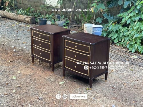 Bed Side Nakas Jati Caracole