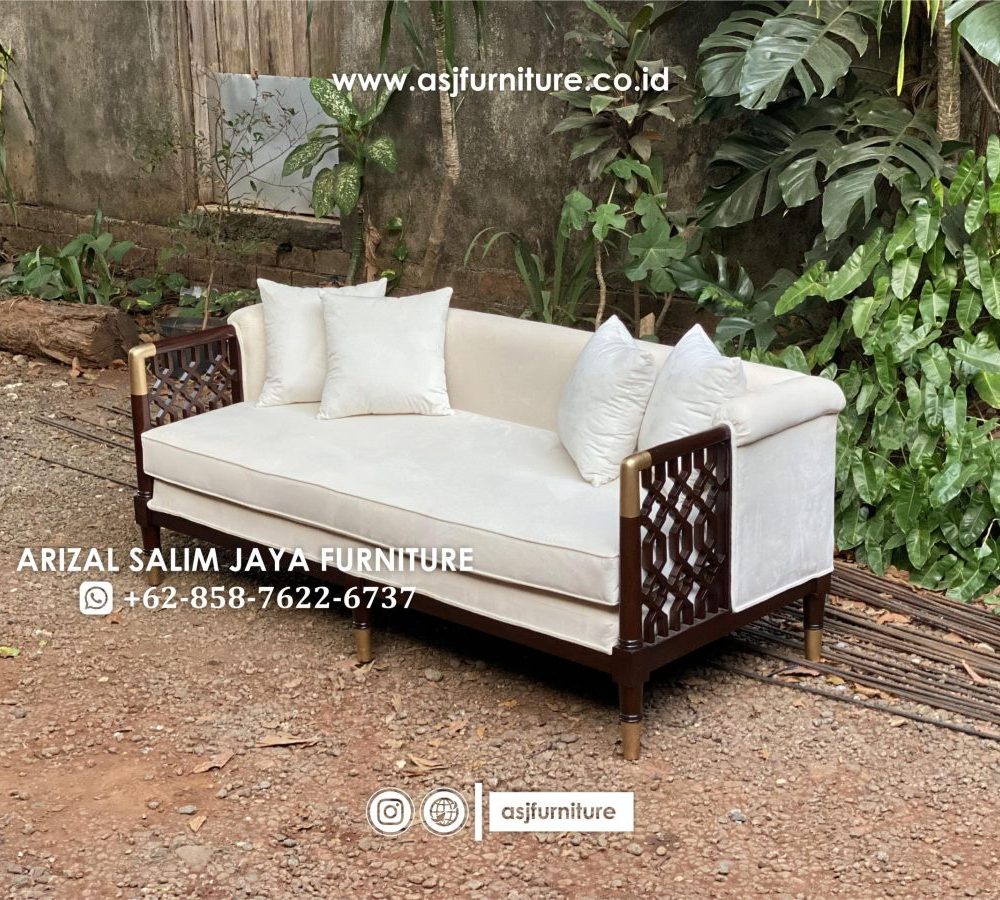 Sofa Tamu Caracole Kayu Jati 3 Seater