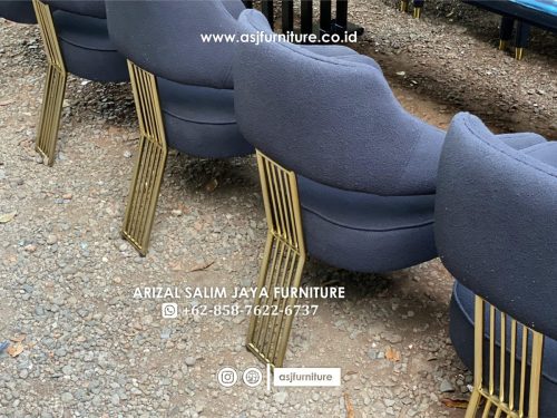 Meja Makan Resin Kayu Trembesi 12 Kursi Kaki Stainless Meja Makan Resin Kayu Trembesi 12 Kursi Kaki Stainless