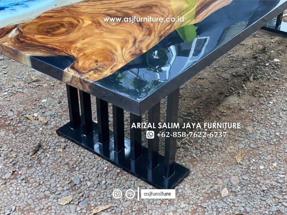 Meja Resin Trembesi Kaki Besi Panjang 3 Meter - Image 3