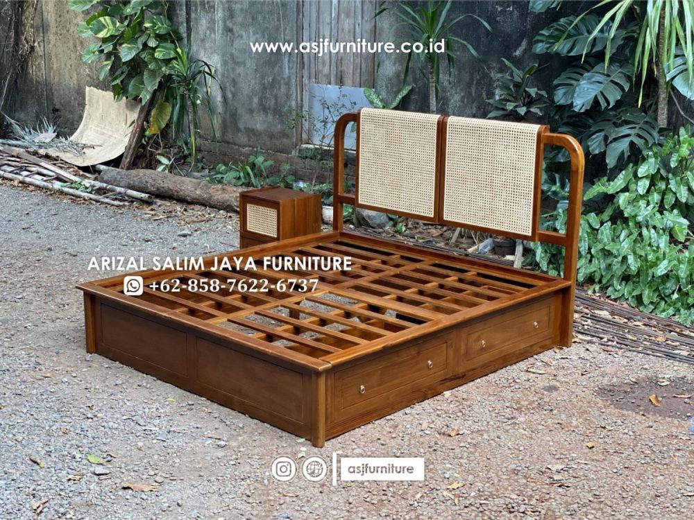Set Dipan Tempat Tidur Jati Rotan Minimalis