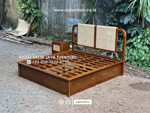 Set Dipan Tempat Tidur Jati Rotan Minimalis