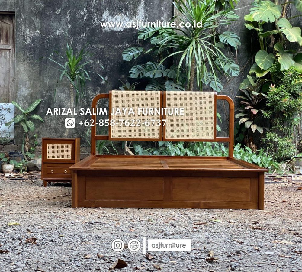 Set Dipan Tempat Tidur Jati Rotan Minimalis