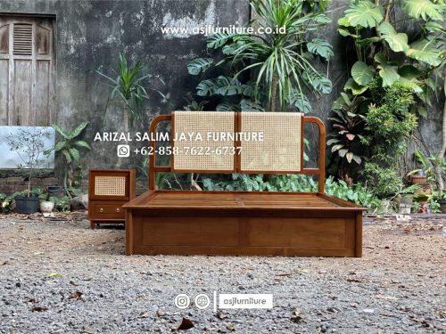 Set Dipan Tempat Tidur Jati Rotan Minimalis