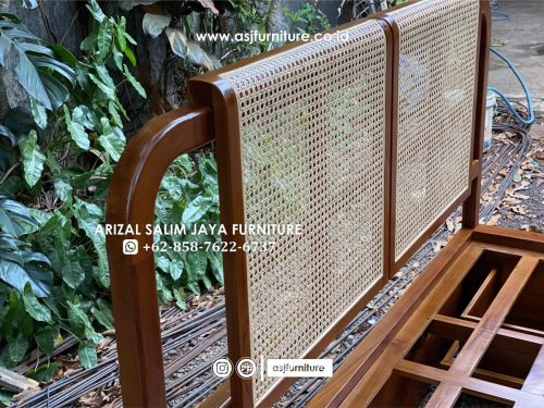 Set Dipan Tempat Tidur Jati Rotan Minimalis