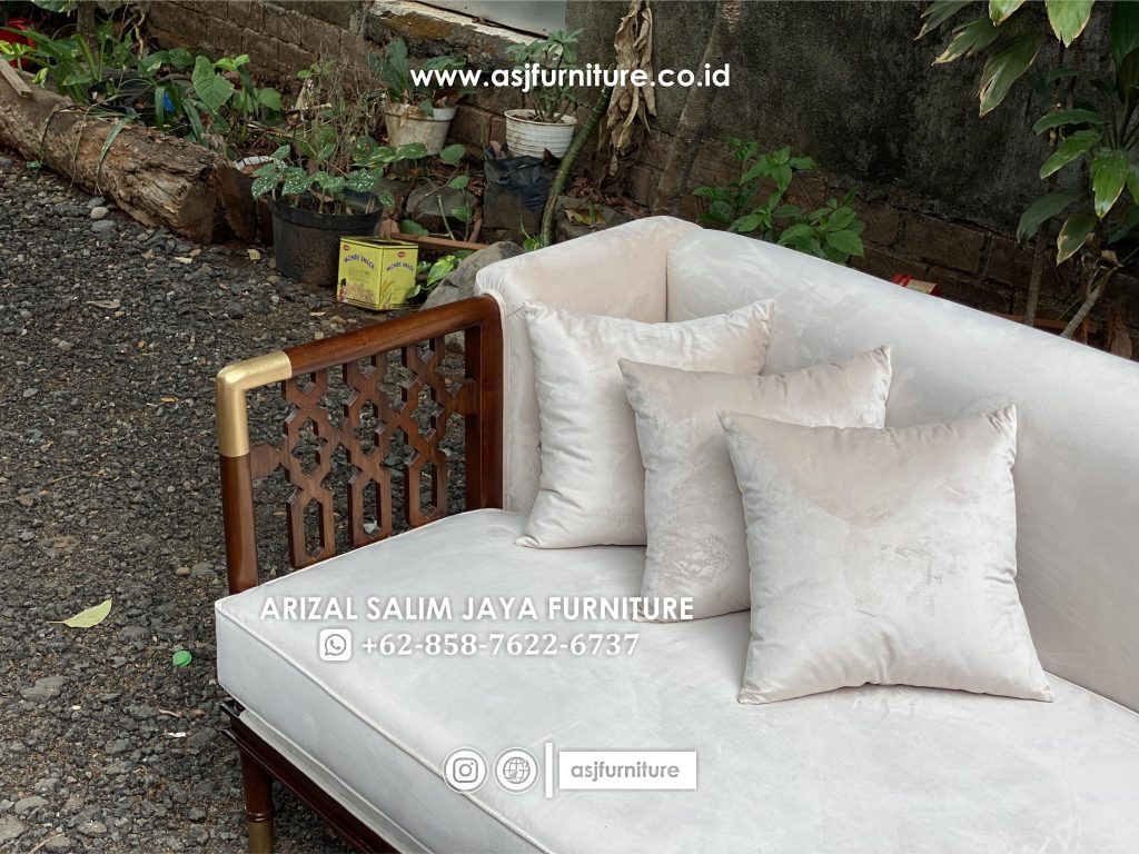 Kursi Sofa Jati Caracole 3 Seater Cream