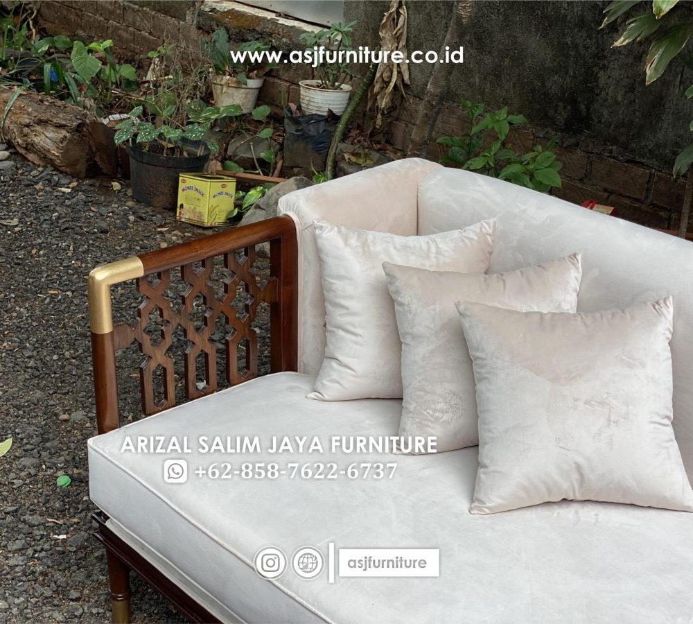 Kursi Sofa Jati Caracole 3 Seater Cream