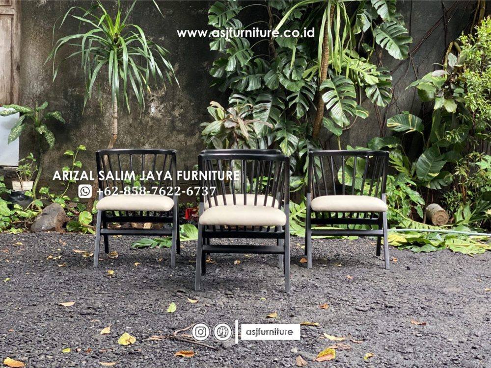 Kursi Makan Duco Hitam Jari Jari Modern