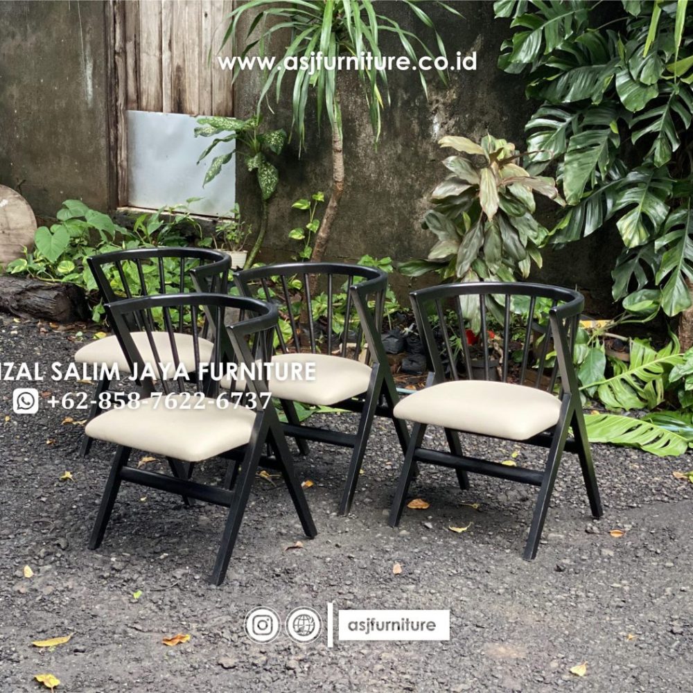 Kursi Makan Duco Hitam Jari Jari Modern