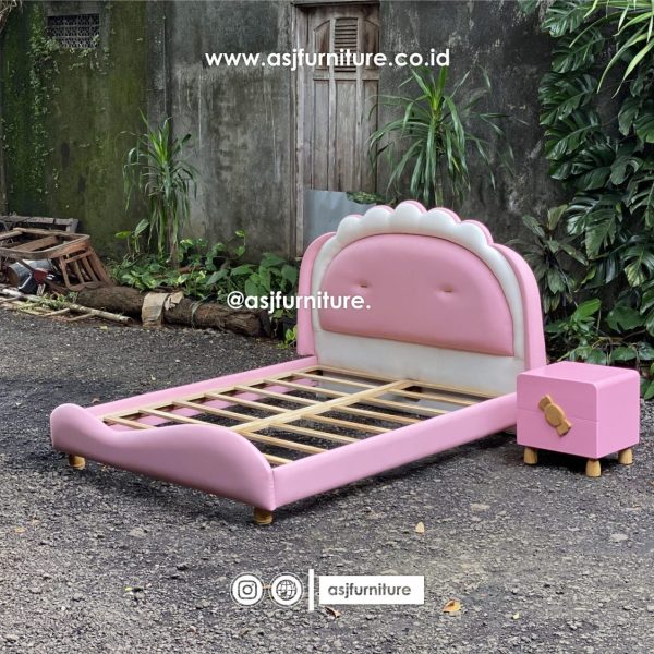 Set Dipan Tempat Tidur Anak Pink Shabby Minimalis