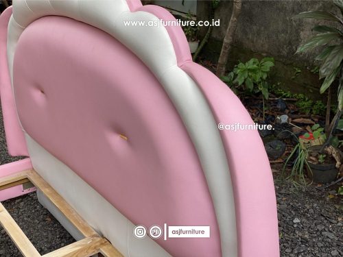 Tempat Tidur Anak Pink Sandaran Busa Shabby Minimalis