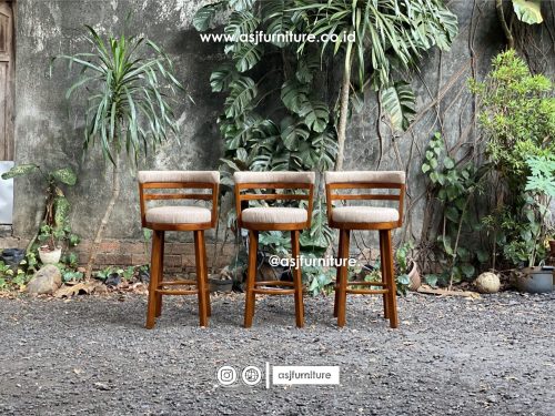 Kursi Bar Jati Klasik Busa Modern