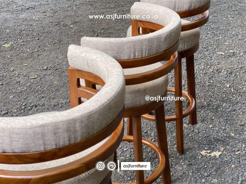 Kursi Bar Jati Klasik Busa Modern