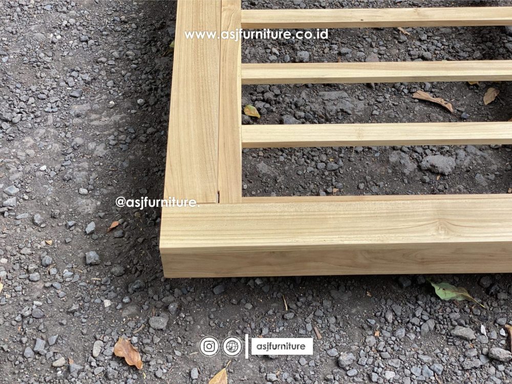 Tempat Tidur Kayu Jati Modern Minimalis