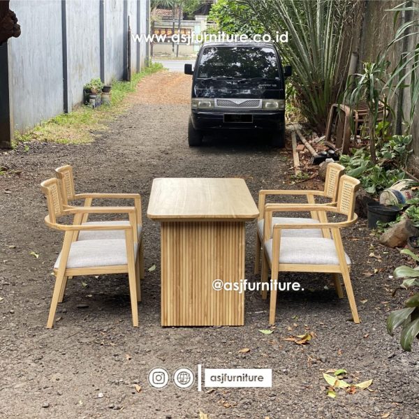 Meja Makan 4 Kursi Kayu Jati Salur Bleaching Minimalis