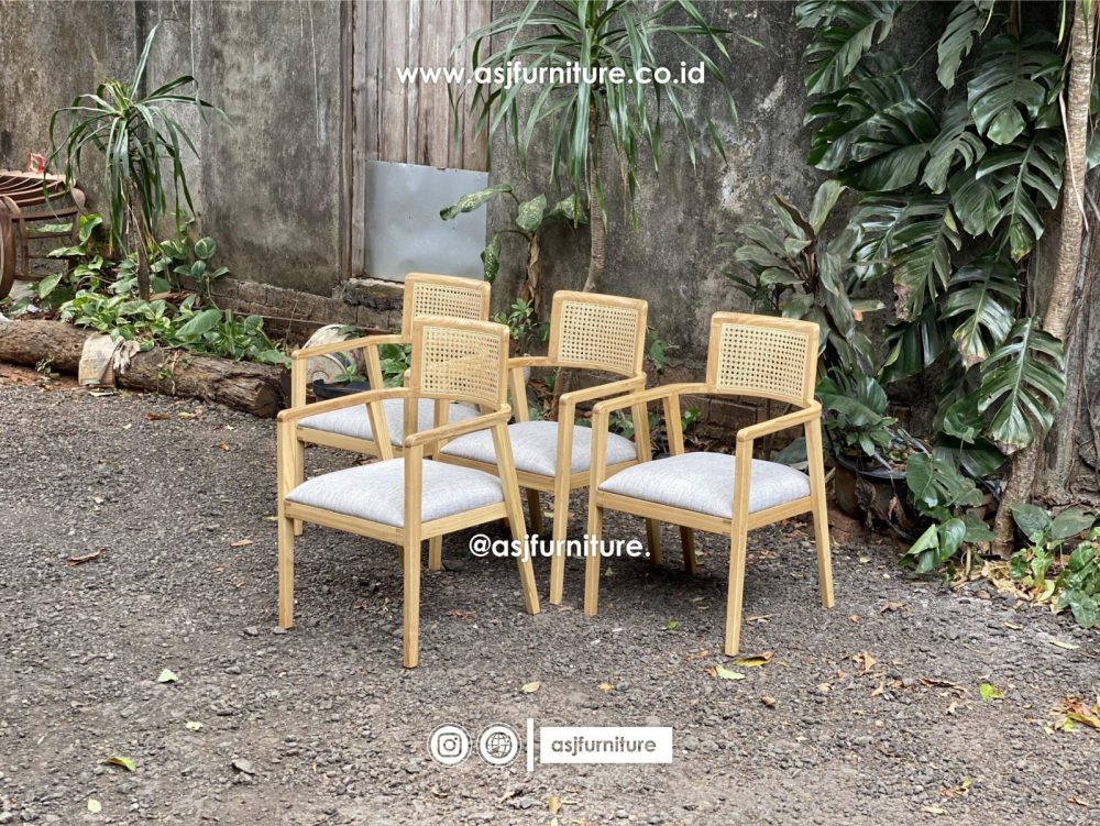 Kursi Makan Kayu Jati Rotan Busa Bleaching Minimalis