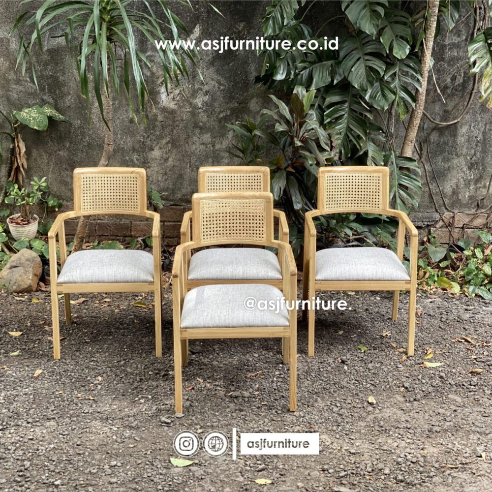 Kursi Makan Kayu Jati Rotan Busa Bleaching Minimalis