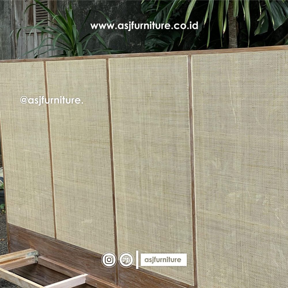 Ranjang Tidur Kayu Jati Rustic Solid Sandaran Tinggi Rotan Mewah