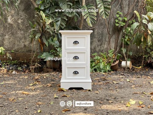 Nakas Putih Klasik Mewah 3 Laci Minimalis Nakas Putih Klasik Mewah 3 Laci Minimalis