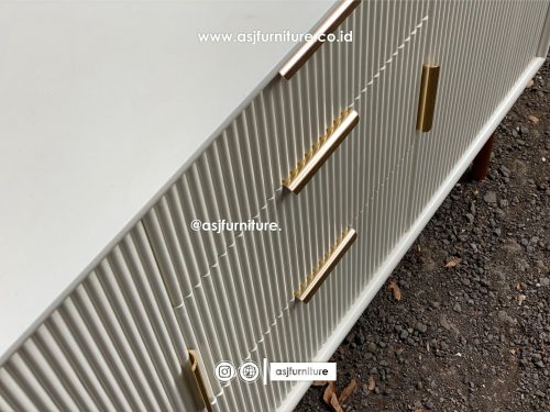 Bufet Putih Pintu Laci Salur Minimalis Bufet Putih Pintu Laci Salur Minimalis
