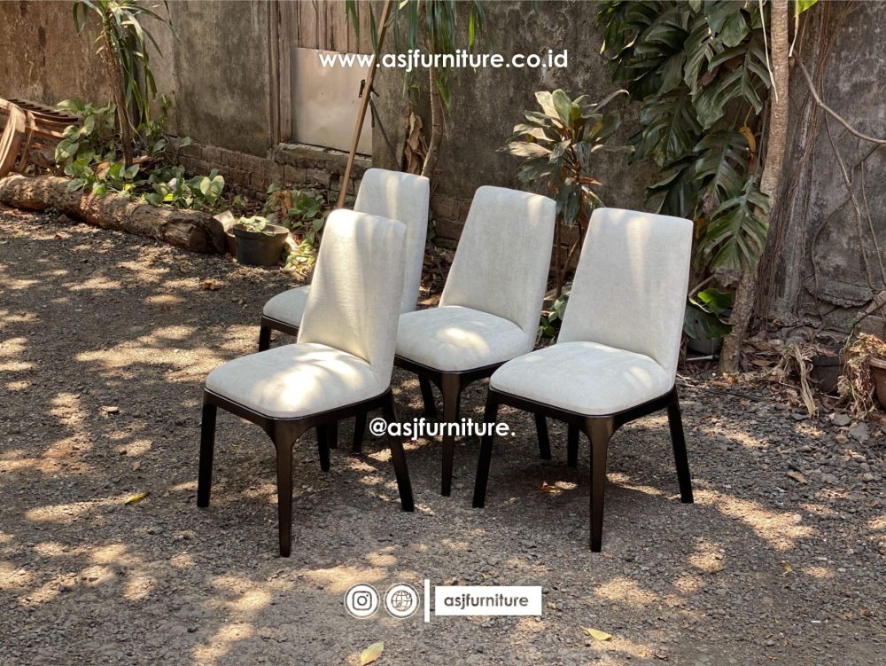 Kursi Makan Jati Dudukan Sofa Hitam Modern