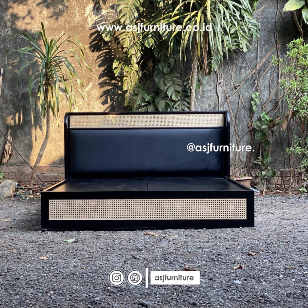 Dipan Tidur Jati Rotan Hitam Laci Modern Minimalis