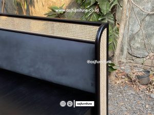 Dipan Tidur Jati Rotan Hitam Laci Modern Minimalis