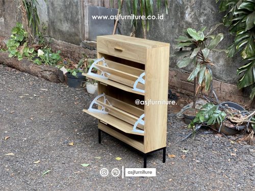 Tempat Rak Sepatu Jati Rotan Kaki Besi Hitam Modern