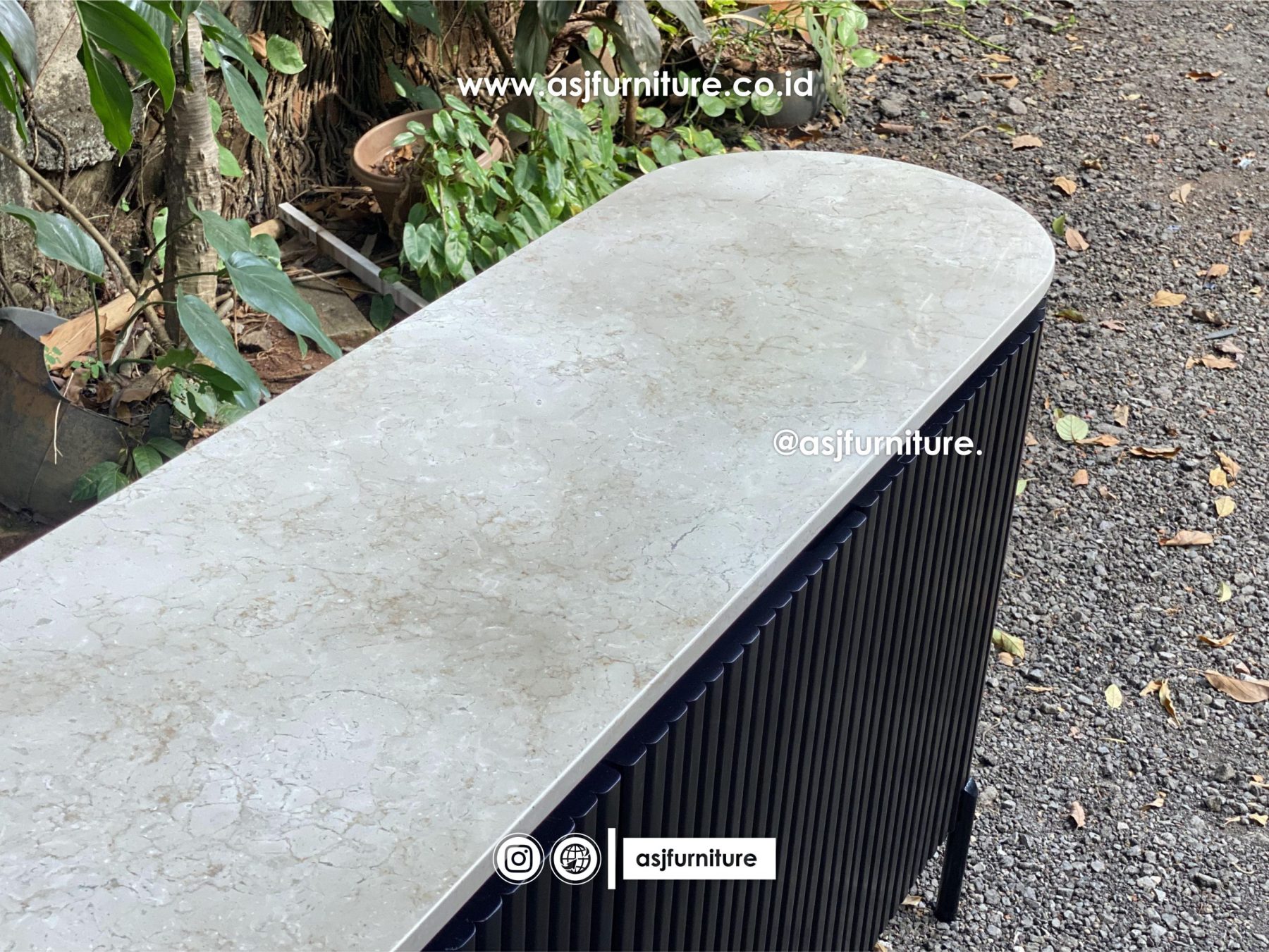 Meja TV Marmer Jati Salur Hitam Modern Mewah Meja TV Marmer Jati Salur Hitam Modern Mewah